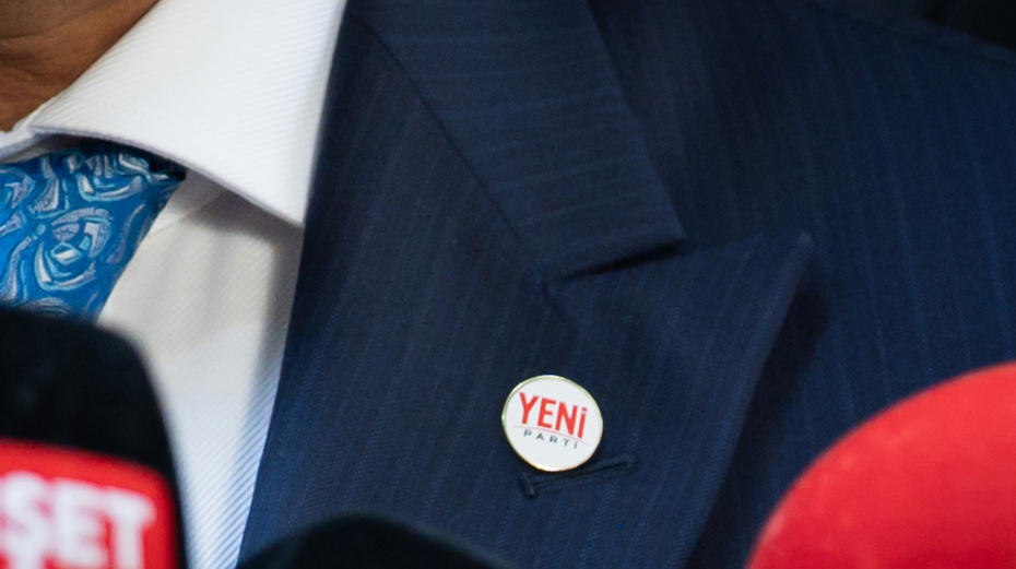 Gözler 29 Eylül'e Çevrildi: Yeni Parti'nin İsim Tartışması ve Gelişmeleri