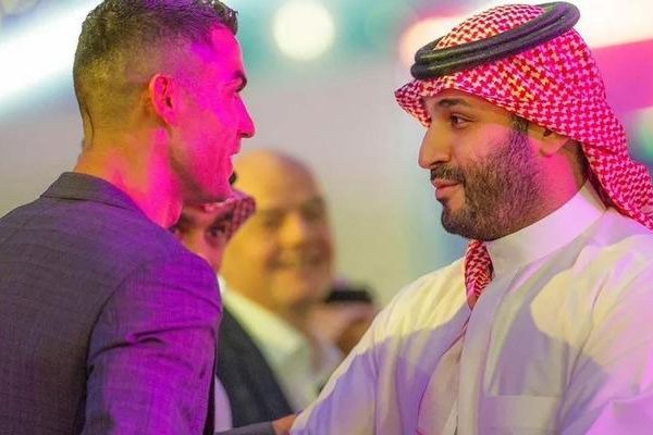 Prens Selman'dan Suudi Spor Bakanı'na dua uyarısı!  'Maçları dualara göre planlayın'Suudi Arabistan Premier Ligi