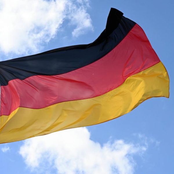 Almanya'daki 37 dernek, hükümete İsrail'e silah ihracatını durdurma çağrısında bulundu