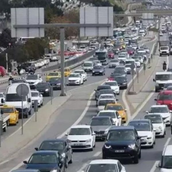 İstanbul'da bazı caddeler yarın trafiğe kapatılacak – Son Dakika Türkiye Haberleri