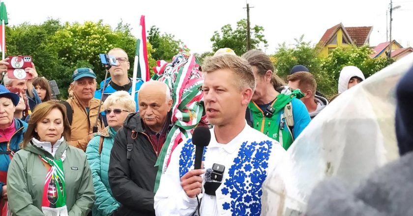 Macar muhalefet lideri Peter Magyar, Romanya sınırına gitti