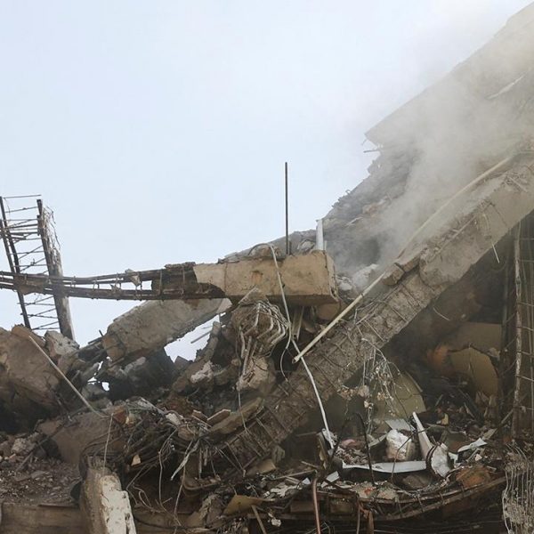 İsrail’in saldırılarında Tahran’da yaklaşık 332 bina hasar gördü