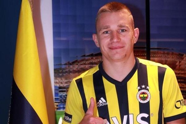 Fenerbahçe’de oynadığı dönemde taraftarın sevgilisiydi! Attila Szalai resmen geri döndü… İşte yeni takımı