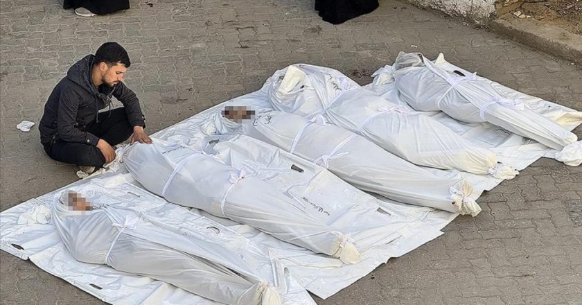 Soykırımcı İsrail Gazze’de saldırılarında 57 bin 823 Filistinliyi katletti