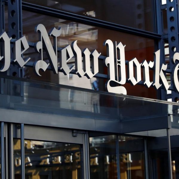 Filistin karşıtı önyargı taşıdığı gerekçesiyle 300’den fazla yazar NYT’ye yazmayı bıraktı