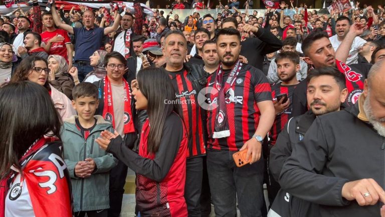 Geçtiğimiz günlerde hastaneye kaldırılan Haluk Levent Çorum FK maçında ortaya çıktı